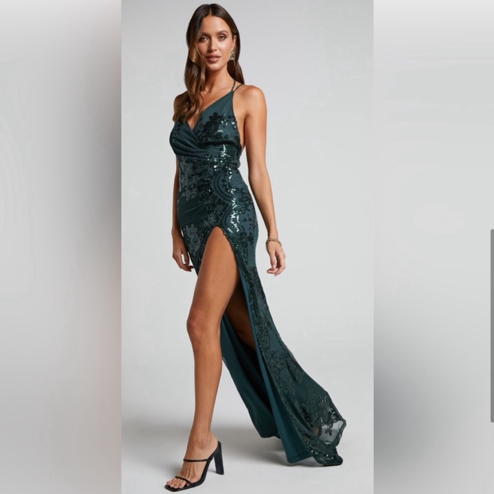 Showpo Out Till Dawn Thigh Split Maxi Dress‎ in Emerald Green Sequin.